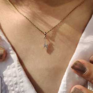 สร้อยคอจี้รูปสายฟ้าประดับโมอิสซาไนต์ทรงบริลเลียนท์สุดหรู ดีไซน์ทันสมัย พร้อมสร้อยเงินแท้ 925 สำหรับผู้หญิง เหมาะสำหรับงานแต่งงาน งานครบรอบ และงานปาร์ตี้ - Product Image 4