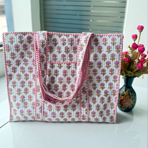 Sac fourre-tout multicolore pour le quotidien, sac de shopping en coton fait main, sac fourre-tout pour femme, sac à bandoulière matelassé imprimé fait main - Product Image 1