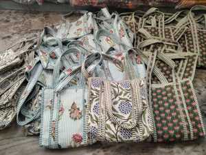 Bolso Tote de Hombro Acolchado de Algodón con Estampado Floral Bohemio, Dos Aberturas, para Playa o Viaje, Regalo para Mujer - Product Image 6