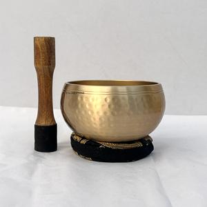Fabricant de bols chantants martelés de haute qualité, bols sonores de méditation, bols chantants tibétains en bronze et laiton avec marteau et coussin - Product Image 6