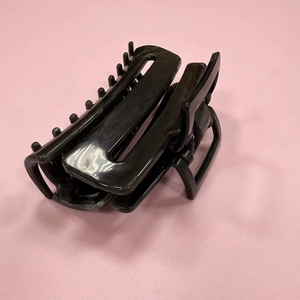 Pinza de Pelo Minimalista de ABS con Diseño Geométrico, Elegante, Duradera y de Alta Calidad para Uso Diario y Navidad - Product Image 1