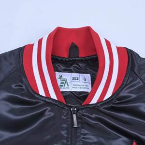 Fabricants de vestes varsity personnalisées de haute qualité avec logo brodé sur le devant et le dos, veste streetwear pour femmes - Product Image 6