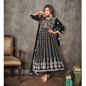 ชุดอานาร์กาลีสีดำสำหรับผู้หญิง ดีไซน์ทันสมัย แขน 3/4 ผ้าเน็ตซันตูน แบบเย็บกึ่งสำเร็จรูป เหมาะสำหรับงานแต่งงานและงานเฉลิมฉลอง - Product Image 1