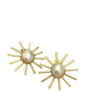 Pendientes de fusión antiguos Perlas reales barrocas Estilo de perno Latón chapado en oro Joyería de moda vintage para bodas y fiestas - Product Image 1