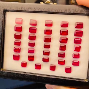 Rubis naturels chauffés et traités, lot de 92,56 carats, qualité AAA, avec un lustre superbe et une belle couleur, coupe et polissage parfaits. - Product Image 1