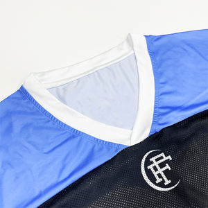 Maillot de football américain personnalisé en maille, coupe ample, design par sublimation, service OEM, léger, épaules tombantes - Product Image 6