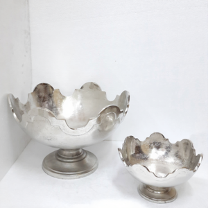 ชุดชามโลหะสีเงินสวยงาม ดีไซน์ขัดเงาอย่างมีศิลปะ เหมาะสำหรับใช้ในครัวเรือน - Product Image 1