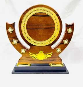 Trofeo elegante de madera premium, placa de madera grabada personalizada para eventos corporativos, competiciones deportivas - Product Image 3