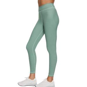 Ensemble de yoga sans couture personnalisé pour femmes, legging et soutien-gorge de sport, fabricant d'ensembles d'entraînement pour femmes, ensemble de vêtements de sport OEM pour femmes - Product Image 2
