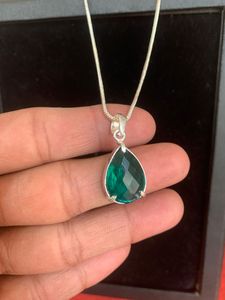 Pendiente de Zirconia Verde de Alta Calidad al Mejor Precio para Mujer, Joyería con Piedras Preciosas, Hecho a Mano, Estilo Chic, Nuevo - Product Image 1