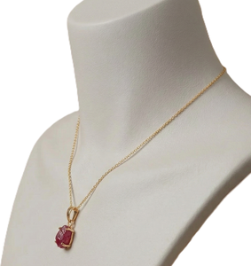 Collar con Colgante de Rubí en Bruto Minimalista, Oro Sólido de 14K/18K, Joyería Hecha a Mano, Regalo Nupcial Único - Product Image 4