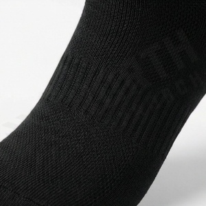 Chaussettes de Noël de luxe en tricot, motif Père Noël, respirantes, rayées, chaudes, douces, pour usage quotidien, décontractées, cadeau, couleur personnalisable, durables - Product Image 5