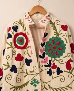 Chaqueta Bomber Suzani Hecha a Mano MONIT MARKETING, Bordada a Mano con Diseño Floral Boho, 100% Algodón Transpirable, Otoño Invierno - Product Image 4