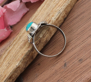 Bague solitaire classique bohème délicate en argent sterling 925 sertie de turquoise taille brillant, faite à la main, certifiée pour mariage et fête - Product Image 5