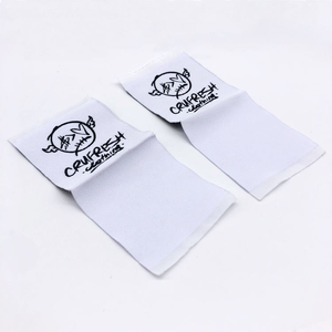 Étiquettes tissées autocollantes à pli final, bord coupé à chaud, découpe laser écologique, lavables, estampage à chaud, polyester de haute qualité pour vêtements - Product Image 6