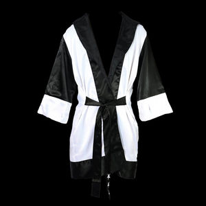 Robes de boxe en satin super doux, designs personnalisés de qualité professionnelle, robes de boxe pour la nuit de combat, robe de boxe personnalisée pour la salle de sport - Product Image 5