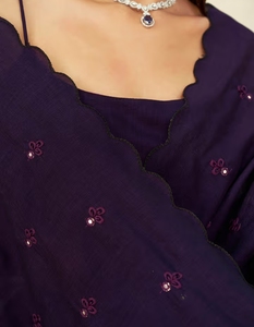Sari morado KV bordado con blusa sin coser - Product Image 4