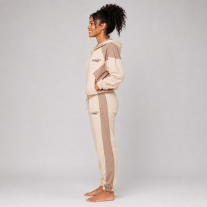 <b>Top</b> Trending Women Windbreaker Tracksuit Comfortable Breathable Eco Friendly <b>Top</b> Quality Custom Women Windbreaker Tracksuit Sets - Product Image 3
