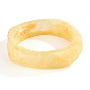 Bracelet en résine polie, motif coquillage, bijou artisanal naturel, objet de collection, pour soirée - Product Image 1