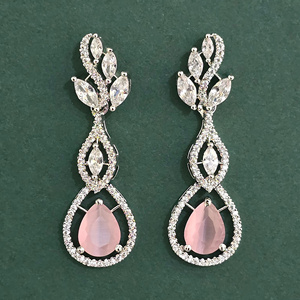 Mayoristas de Joyería de Moda en India, Aretes Clásicos de Circonia Cúbica con Engaste de Garra, Chapados en Rodio Vintage, para Mujer, Aniversario - Product Image 4