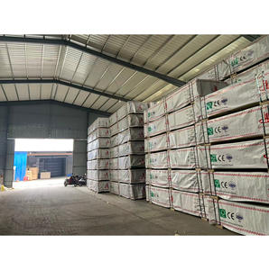 Bois de bouleau en gros, en vrac, non ou non taillé, provenant de forêts du nord durables, certifié FSC PEFC, pour le marché mondial - Product Image 3