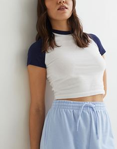 Women's <b>White</b> <b>Crop</b> Top With Navy Raglan Sleeves Crew Neck Short Sleeve Casual Jersey <b>T</b>-<b>Shirt</b> Spring Summer Solid Color - Product Image 3