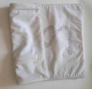 <b>White</b> Rectangle <b>Cushion</b> <b>Cover</b> Embroidered Lips Design Cotton Home Decor Modern Style Envelop Closure Customizable Squad Ghouls - Product Image 6