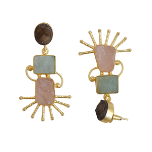 ต่างหูห้อยหินธรรมชาติทรงมินิมอลสำหรับผู้หญิงชุบทอง - Product Image 6