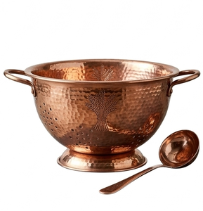 Ensemble de passoires en cuivre martelé avec bol égouttoir et louche pour la préparation des aliments en cuisine - Product Image 2