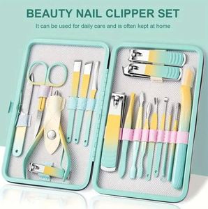 Set de Manicura y Pedicura de 18 Piezas con Degradado Arcoíris, Kit de Cuidado de Uñas Multicolor con Estuche, Cortaúñas, Cortacutículas - Product Image 1
