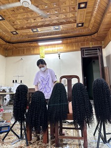 Chaude Vente en Gros HD Lace Frontal Noir Bouclés Perruque Vierge Vietnamien Têtes De Formation De Cheveux Humains pour les Femmes Noires à un Prix Pas Cher - Product Image 4