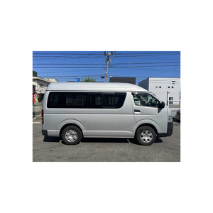 Toyota Hiace 2.5 Diésel 2021 Usada en Buen Estado, 16 Asientos, Minibús de Pasajeros Como Nuevo - Product Image 1