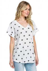 Camiseta blanca de manga corta con cuello en V para mujer, top informal con textura gofrada y estampado de estrellas negras - Product Image 4