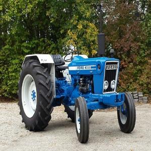 Compre Componentes Principales de Primera Calidad para Tractor de Ruedas Ford TW25 4WD con Motor Diésel de 50HP, Arranque Manual, Bomba, Motor y Caja de Cambios - Product Image 4