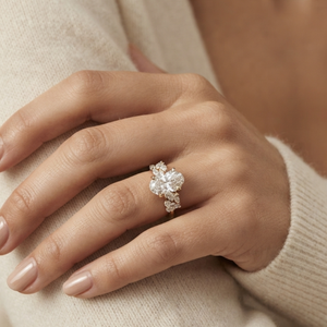 แหวนเพชรทรงรี 2 กะรัต ทองคำขาว 14K ประดับเพชรสามเม็ด ดีไซน์หรูหราจาก Pragalbh Jewels แหวนหมั้นเพชรแท้ เครื่องประดับชั้นดี - Product Image 4
