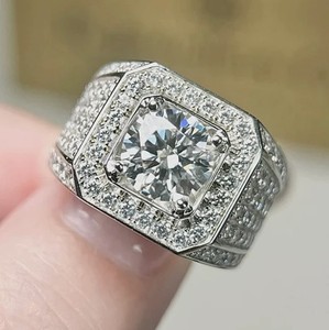 Anillo de Moissanita de Corte Redondo, Plata de Ley 925, Chapado en Oro Blanco, Anillo de Compromiso, Anillo Minimalista, Joyería Fina Elegante y Delicada - Product Image 1