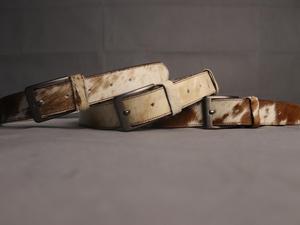 Nuevos Cinturones de Moda en Oferta, Cinturón Versátil con Patrón de Pelo Sintético de Vaca y Hebilla con Bolsillo de Piel, Disponible en Stock para Mujer - Product Image 2