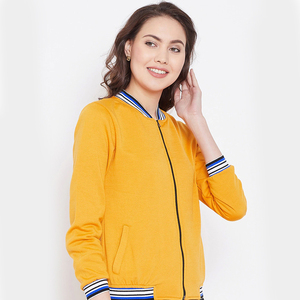 เสื้อแจ็คเก็ตบอมเบอร์สีเหลืองสำหรับผู้หญิง ผ้าฝ้ายฟลีซบุใยควิลท์ คอตั้ง ปักโลโก้ได้ตามต้องการ แขนยาว ระบายอากาศได้ดี เหมาะสำหรับฤดูหนาว เสื้อแจ็คเก็ตบอมเบอร์สำหรับผู้หญิง - Product Image 3