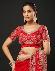 KV Embroidered Bollywood Silk Blend <b>Saree</b> (<b>Red</b>) - Product Image 4