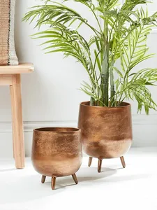 Jardinière en métal finition dorée pour les passionnés de décoration intérieure et les designers professionnels, pour une utilisation en intérieur et en extérieur - Product Image 5
