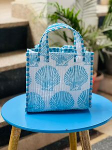 Quilted <b>Canvas</b> Tote Bag with Blue Shell Pattern Striped Handles Zipper Closure Daily Travel Summer <b>Beach</b> Style Women's Bag - Product Image 1