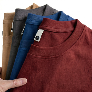 เสื้อยืดผู้ชายผ้าฝ้ายพื้นฐานแบบปรับแต่งได้ เนื้อผ้าน้ำหนักเบา ระบายอากาศได้ดี นุ่มสบาย ทรงปกติ สวมใส่สบายๆ ในฤดูร้อน เสื้อผ้าขายส่ง - Product Image 1