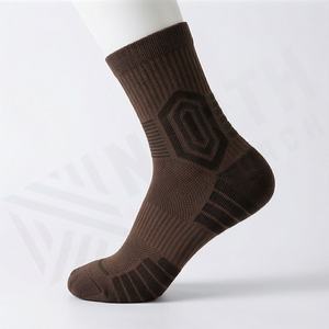 ถุงเท้าฟุตบอลมืออาชีพ กันลื่น ซับเหงื่ออย่างดี  ปรับแต่งสีได้ ระบายอากาศดี เหมาะสำหรับการฝึกซ้อมและการเล่นกีฬา - Product Image 3