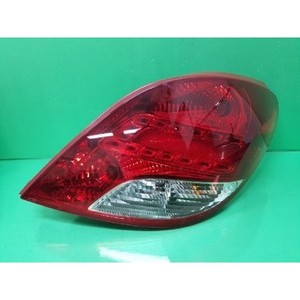 Feu arrière droit d'occasion pour 207 CC/SW Facelift 2009, numéro de pièce 9686567180 - Product Image 1