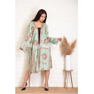 Kimono Moderno con Estampado de Óm, Cómodo, de Rayón, Cuello en V, Manga Larga, Vestido para Mujer, para la Playa y Uso Casual - Product Image 1