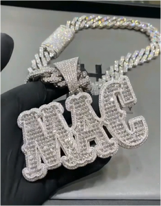 จี้เพชรโมอิสซาไนต์รูปตัวอักษร VVS สไตล์ฮิปฮอปสำหรับทุกเพศ พร้อมสร้อยคอเงินแท้ 925 แบบ Cuban Link เครื่องประดับสั่งทำพิเศษ - Product Image 3