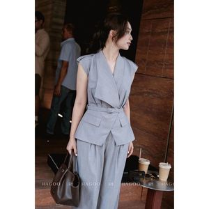 Chemisier en polyester tissé pour femme A9083, sans manches, col en V, ceinture à la taille, uni, simple, respirant, pour l'été, le printemps, le quotidien - Product Image 2