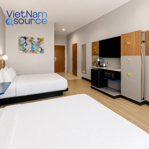 เฟอร์นิเจอร์ห้องพักโรงแรมระดับพรีเมียมของไมโครเทล พร้อมเฟอร์นิเจอร์สำนักงานเชิงพาณิชย์เคลือบลามิเนตป้องกันรอยขีดข่วน ผลิตในเวียดนาม - Product Image 3