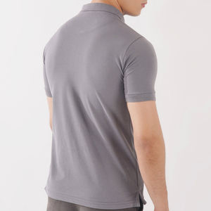 เสื้อเชิ้ตผู้ชายสีเทา แขนสั้น ผ้าแคนวาส ระบายอากาศ แห้งเร็ว สไตล์ลำลอง ผ้าฝ้ายถัก สีพื้น - Product Image 1