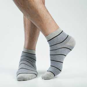 Chaussettes de sport Terry thermiques anti-humidité à motif dessiné à la main pour la course, le tennis et le golf, pour femmes, hommes, jeunes et adultes, conception élastique unisexe ODM - Product Image 5